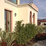 Rubino Con Giardino E Jacuzzi Vista アパート *