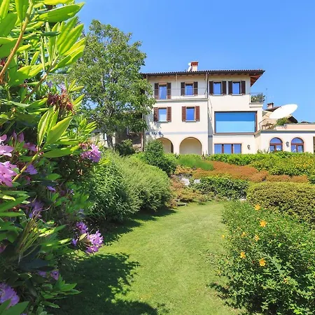 アパート Rubino Con Giardino E Jacuzzi Vista *