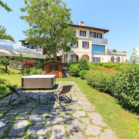 アパート Rubino Con Giardino E Jacuzzi Vista *