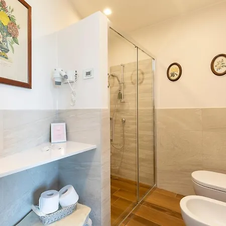 Apartment Villa Rubino Apartment Con Giardino E Jacuzzi Vista Lago *