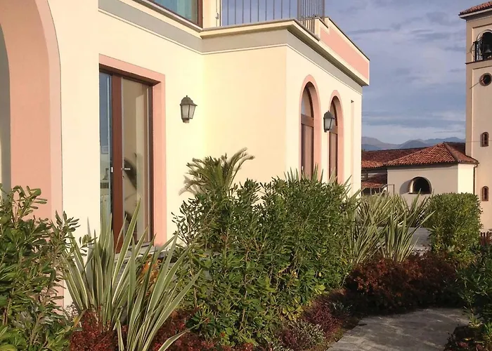 Rubino Con Giardino E Jacuzzi Vista 아파트 *