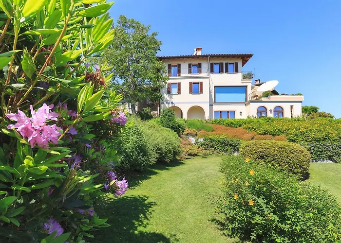 Apartment Villa Rubino Apartment Con Giardino E Jacuzzi Vista Lago *